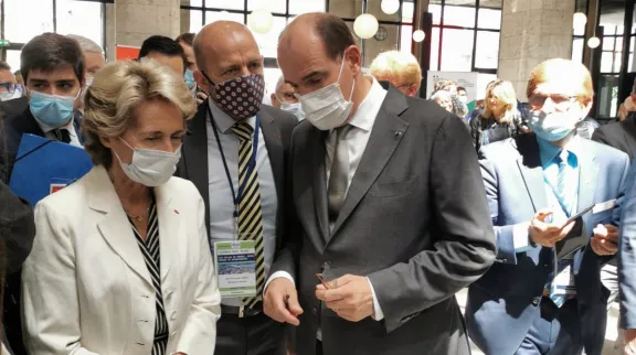 Le Premier ministre et Caroline Cayeux au congrès VIlles de France