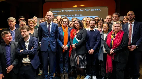 Photo de groupe restitution du CNR numérique