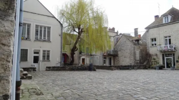 La réhabilitation de trois immeubles dans le centre-ville de Nemours La réhabilitation de trois immeubles dans le centre-ville de Nemours